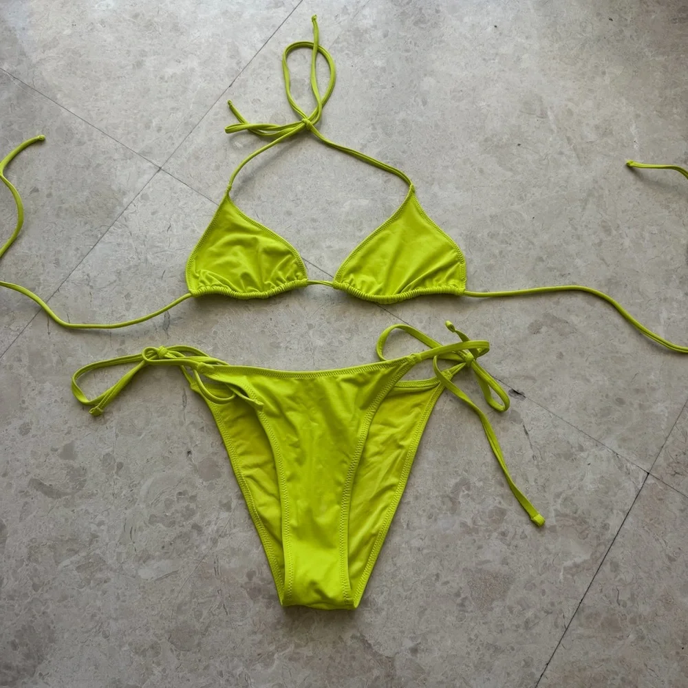 SKIMS signature bikini -neon yellow